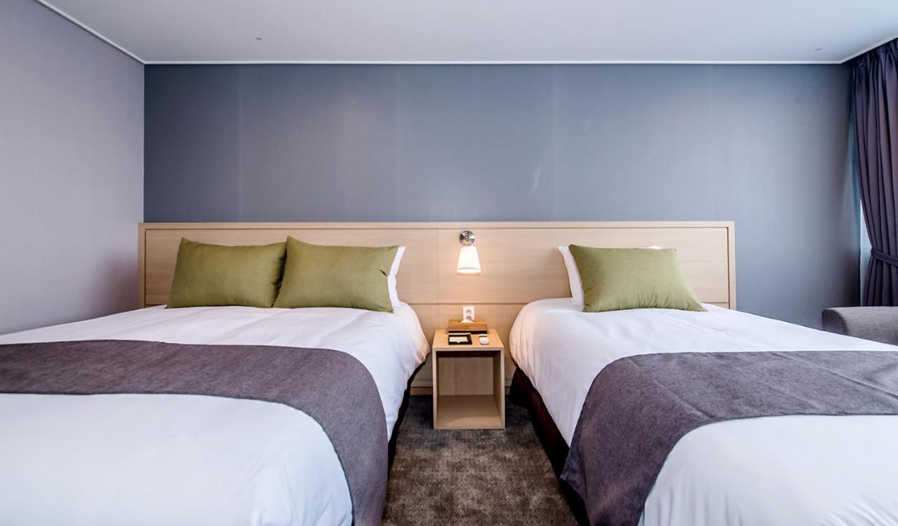 Hotel Shalom Чеджу Екстериор снимка