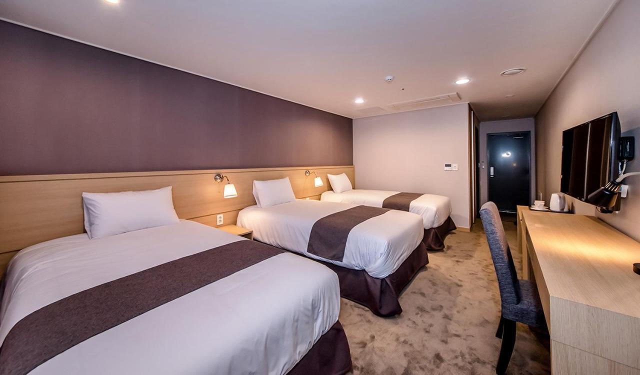Hotel Shalom Чеджу Екстериор снимка