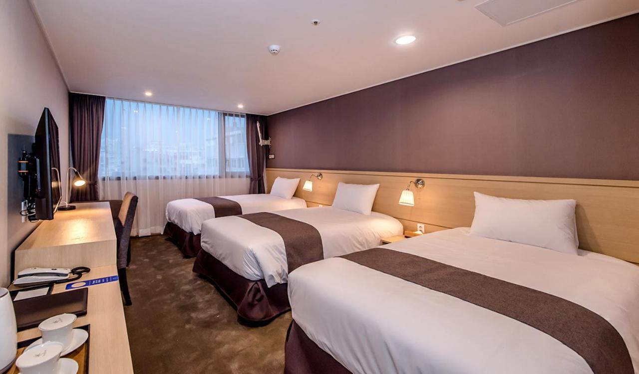 Hotel Shalom Чеджу Екстериор снимка