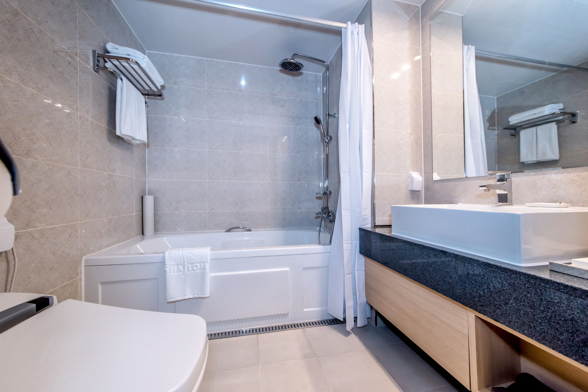 Hotel Shalom Чеджу Екстериор снимка