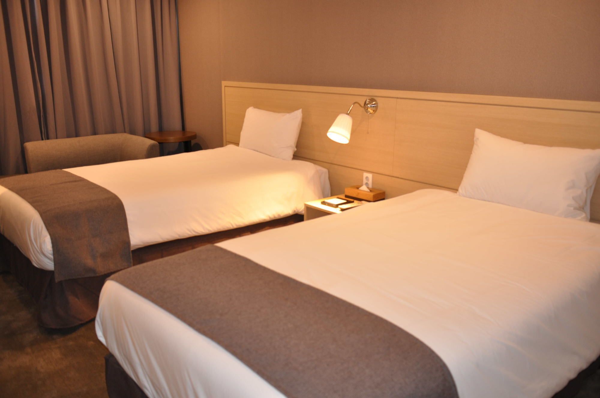 Hotel Shalom Чеджу Екстериор снимка