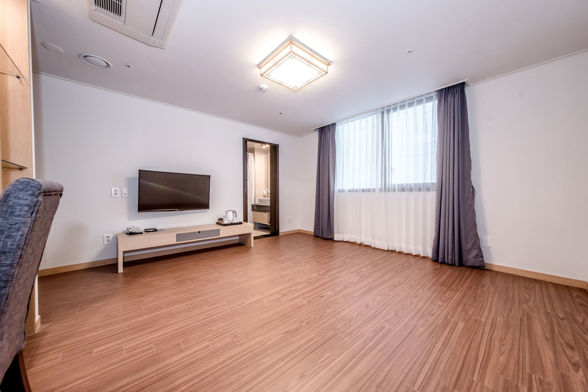 Hotel Shalom Чеджу Екстериор снимка